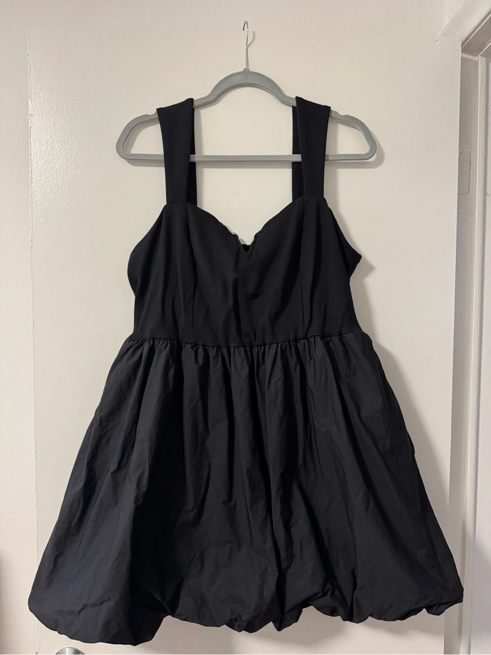 Ava & Viv Black Bubble Hem Mini Dress size 1X